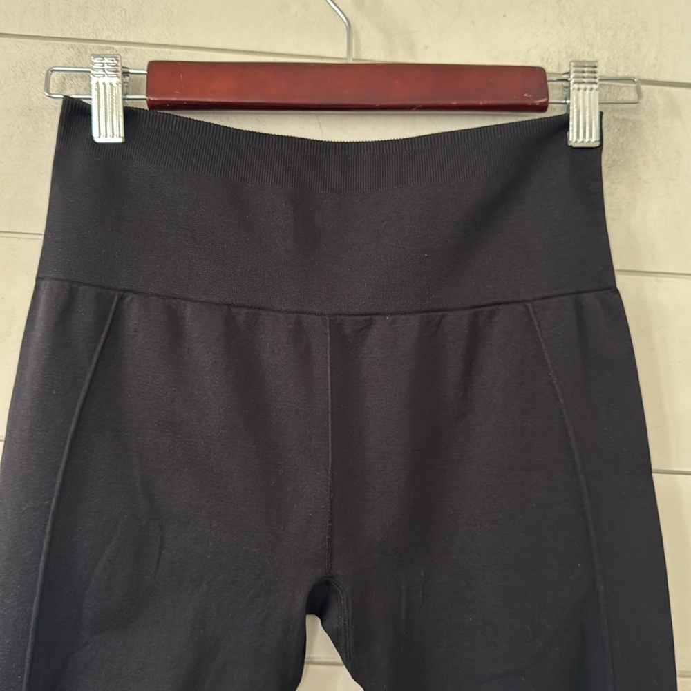 Fabletics Measures Size Small Sync Seamless High-Waisted 7/8 Legging Navy - Picture 4 of 10